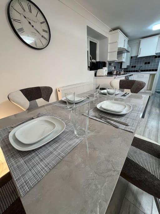 Modern & Stylish Haven In Heart Of London Apartment Exterior photo